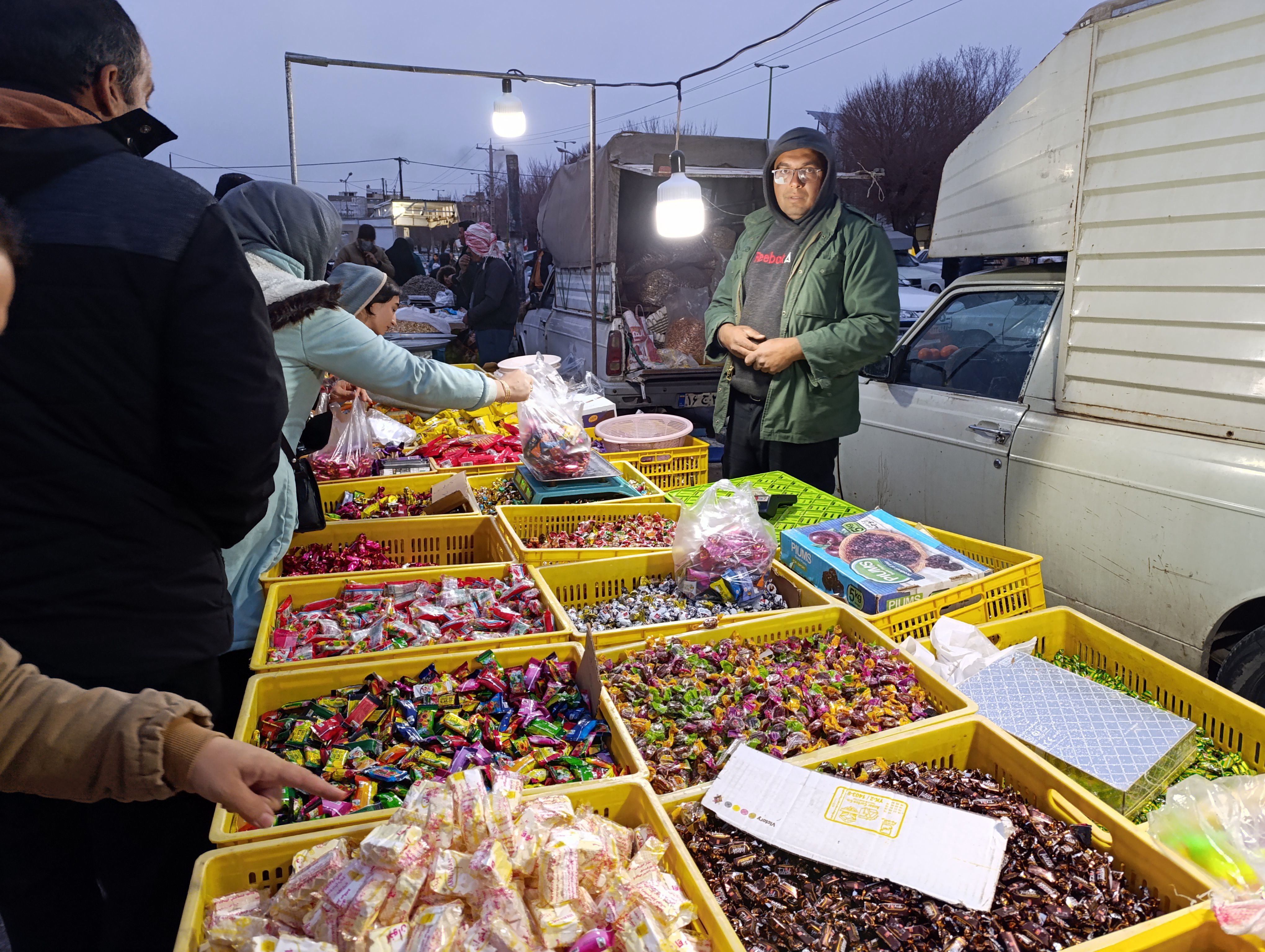 حال‌ و هوای خرید عید در بروجن