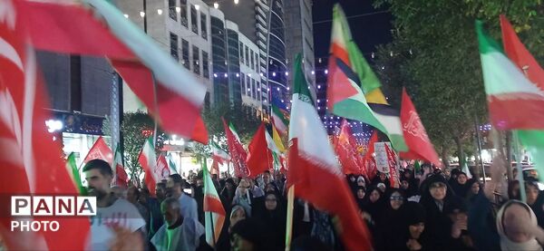 حضور مردم کرج در صد و هشتاد و یکمین خروش حماسی