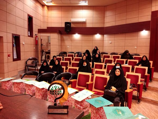 اولین گردهمایی دبیران و مدرسین درس تفکر و زندگی در کانون فارابی 