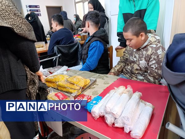 برپایی بازارچه کار و فناوری دبیرستان غیر دولتی شایستگان آشخانه 