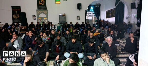 حماسه عزاداری در قدمگاه گناباد با نمایش «رستگاری در محراب»
