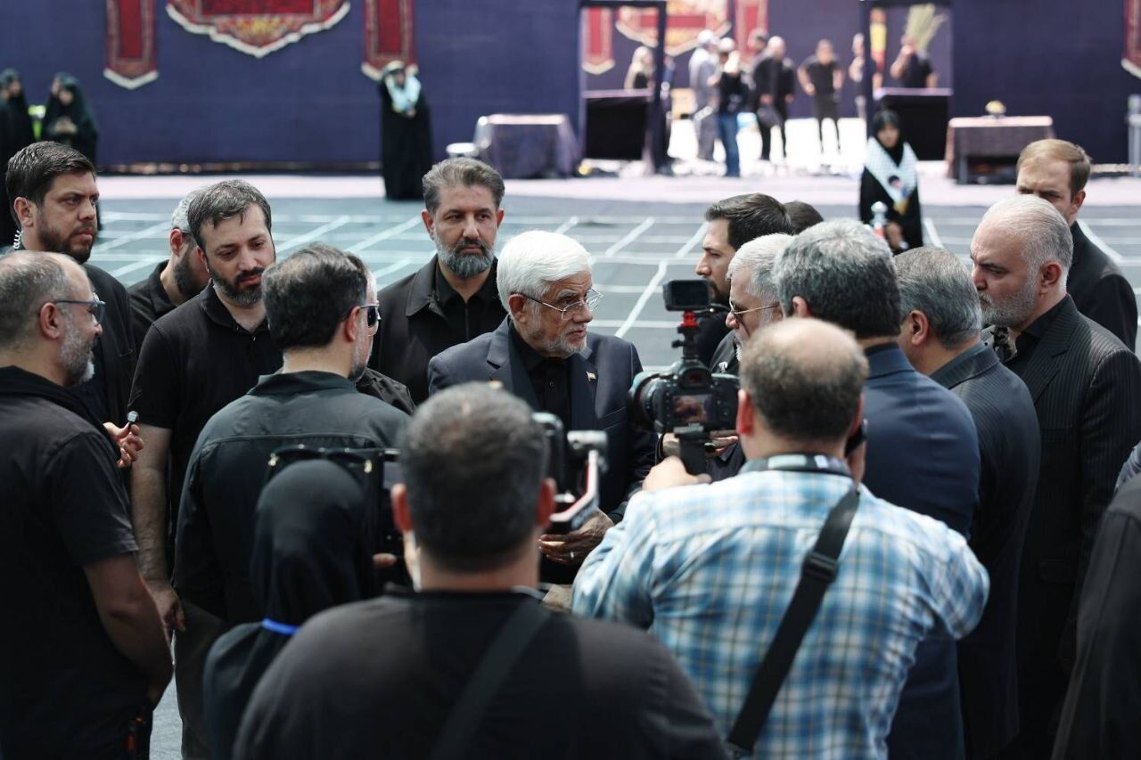 بازدید میدانی عارف از مراکز اسکان و درمان زائران مراسم تشییع رهبر شهید