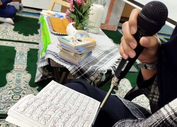 هیئت هفتگی در دبیرستان محمود اژدر افشار طرقبه