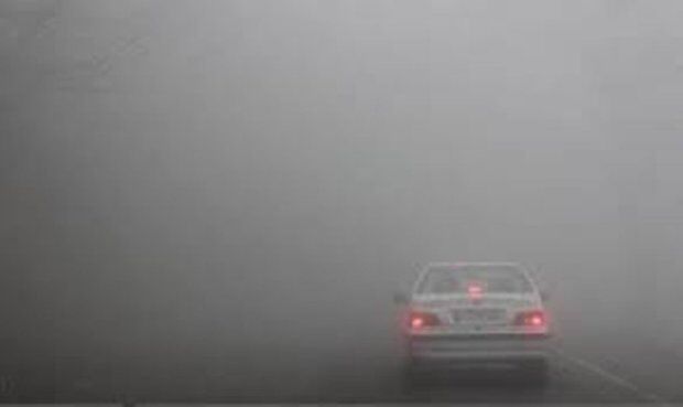 مه‌گرفتگی در جاده‌های ۳ استان کشور