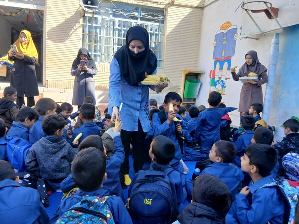 اردوی درون مدرسه‌ای به‌مناسبت روز جهانی کودک 