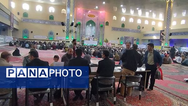 میز خدمت مدیریت آموزش و پرورش اسلامشهر در مصلی نماز جمعه اسلامشهر