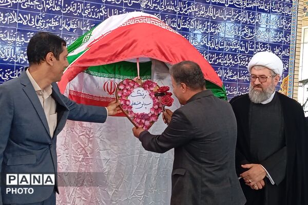 در سایه نام معلم؛ تجدید احترام به شهدای فرهنگی در گلزار مطهر شهدا شهر بن