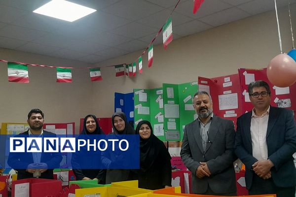 برپایی نمایشگاه طرح جابر در مدرسه حسنا بهارستان‌۲