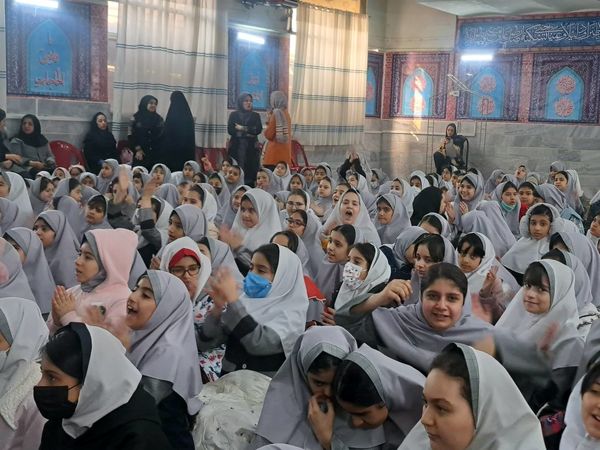 طلیعه فجر و شعبانیه در دبستان آزادی