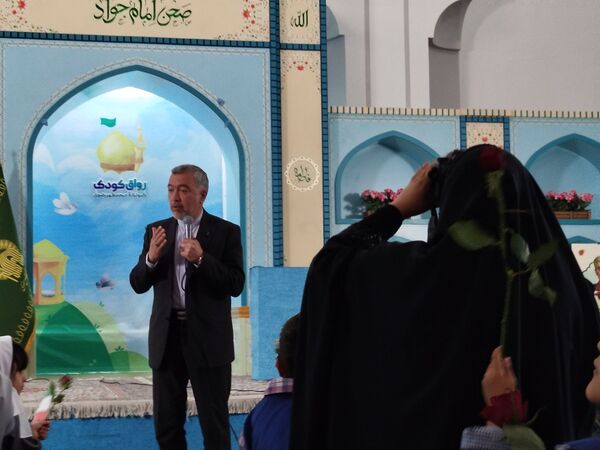 شادی و رنگ در جشن شکوفه‌ها در حرم امام رضا (ع)