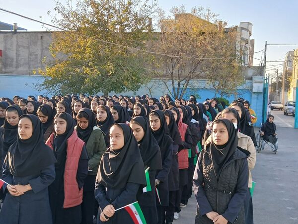 افتتاحیه همیاران معلم در دبیرستان فاطمیه
