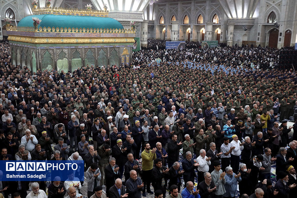 نماز جمعه تهران - ۱۲ بهمن