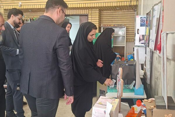 بازدید مسئولان آموزشی مقطع ابتدایی از طرح جابر بن حیان در دبستان ایمان