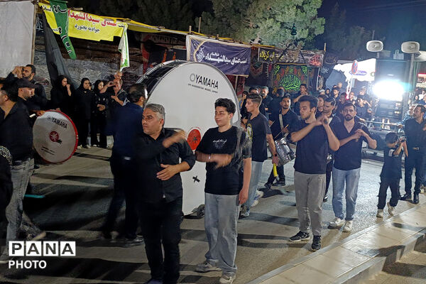 بجنورد یکپارچه در سوگ حسین(ع)