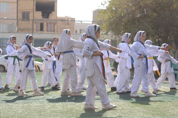 برگزاری المپیاد ورزشی درون مدرسه‌ای در بهارستان‌دو