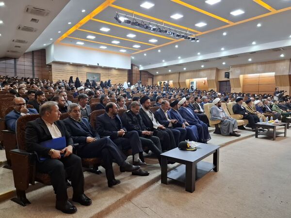 هفتمین اجلاسیه استانی نماز در یاسوج