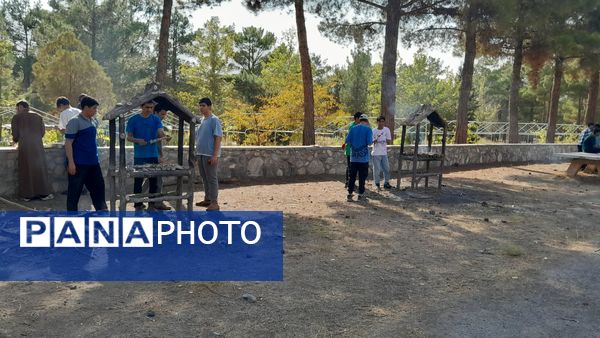 خودکفایی در آشپزی؛ دانش‌آموزان جوجه را از زغال تا سفره رساندند