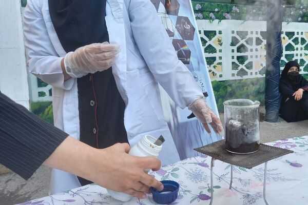 گرامیداشت روز آزمایشگاه در مدارس کهریزک 
