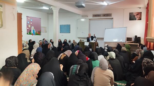 برگزاری جلسه آموزش خانواده در مدرسه مهندس رحمان فرد ناحیه ۱ مشهد مقدس