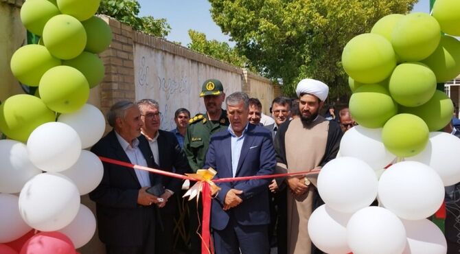 افتتاح چمن مصنوعی شهید ماکان نصیری روستای آروق ملکان به مناسبت هفته دولت