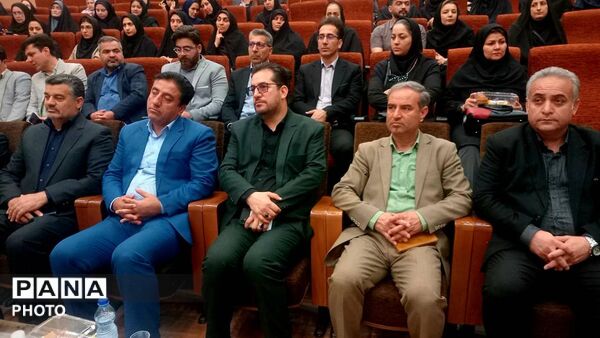 درخشش مقام آوران کشوری و استانی در سالن همایش بانک ملی بجنورد
