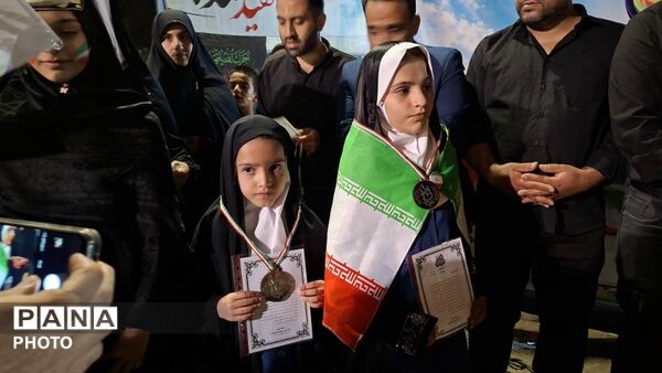برگزاری برنامه فرهنگی‌هنری «موکب عشاق‌الزهرا» به همت دبستان دخترانه شهادت در یزد