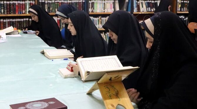 تکاپوی جامعه‌ قرآنی دانش‌آموزان شهرستان قرچک در پی چهل و چهارمین دوره رقابت‌های قرآن، عترت و نماز 
