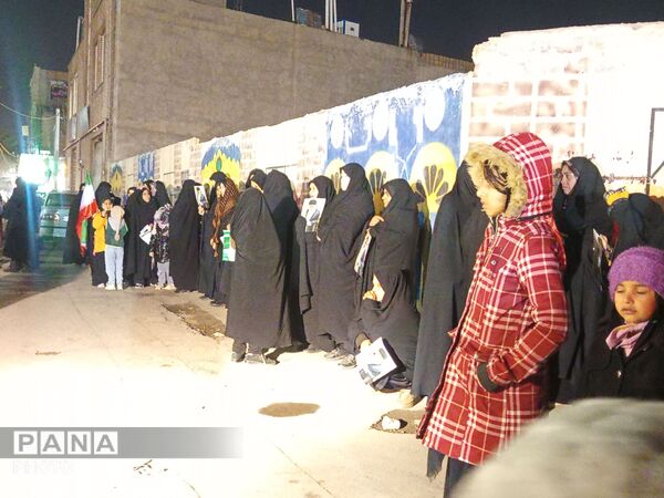 حرکت دسته عزاداری درسومین شب شهادت امام خامنه ای از پنجراه تا مسجد جامع