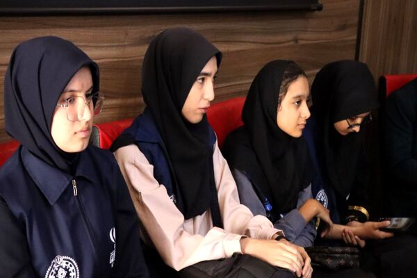 نشست صمیمی فعالین رسانه ای دانش‌آموزان با مدیرعامل خبرگزاری پانا