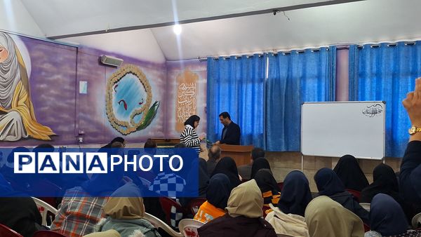 بازدید مدیرکل آموزش و پرورش استان اصفهان از مدرسه حضرت زینب (س) ناحیه ۴ (در طرح نماد)