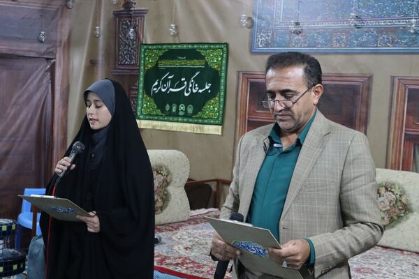برنامه قرآنی «رواق» میزبان محفلی قرآنی