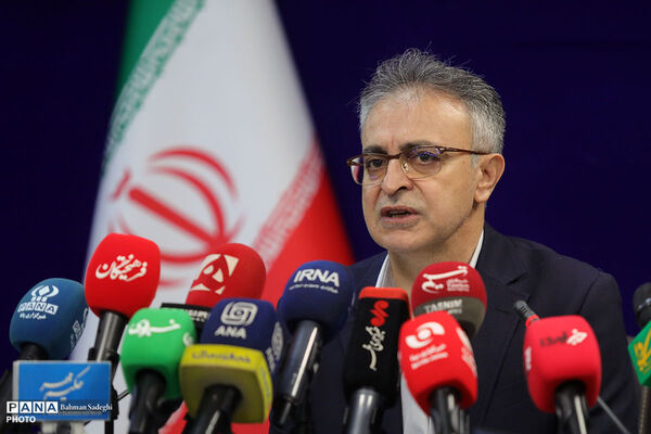نشست خبری مدیرکل بیماری های واگیردار و مدیر کل تغذیه وزارت بهداشت