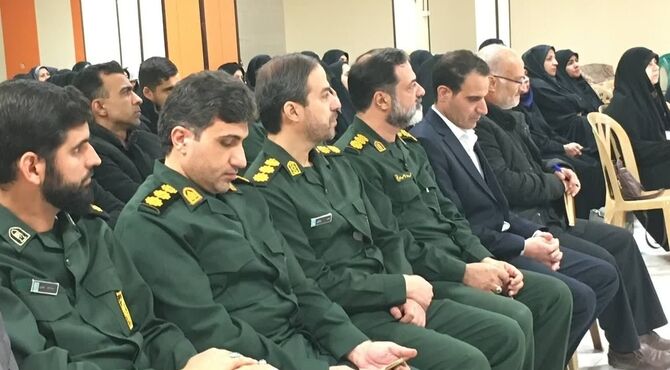  مراسم تکریم و معارفه فرمانده بسیج دانش‌آموزی حوزه۸ سمیه اصفهان 
