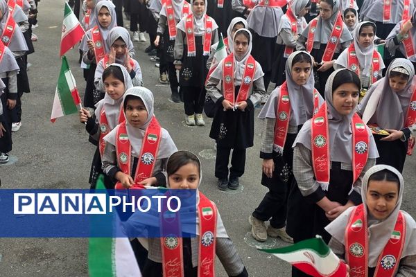 جشن پیروری انقلاب اسلامی در دبستان شهید آقچه‌لو رباط‌کریم