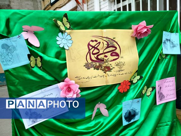 جشن روز مادر و جشنواره کیک و دسر در دبیرستان دخترانه دانشور ۲ 