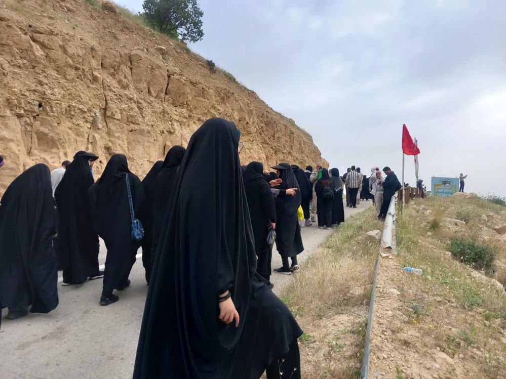 اعزام دانش‌آموزان بسیجی قم به اردوی راهیان نور غرب کشور