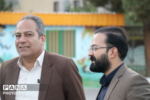 بازدید مدیر آموزش و پرورش ناحیه ۷ از پایگاه های اوقات فراغت