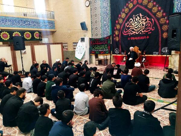 عزاداری هیات‌های دانش‌آموزی در کاظمیه