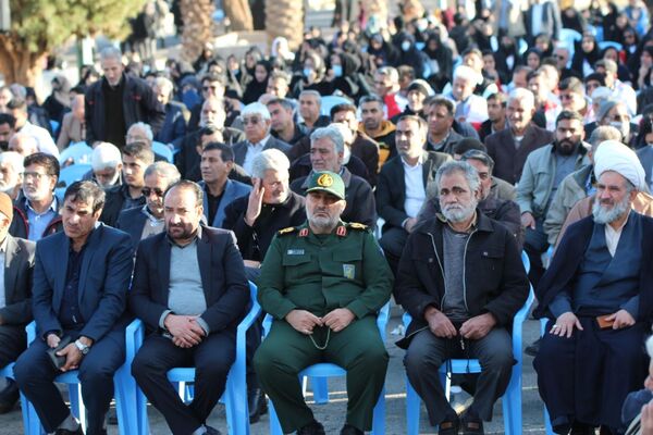مثل نخل‌هایمان استوار ماندیم 