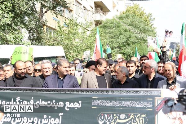 حضور وزیر آموزش و پرورش در مراسم وداع با رهبر شهید