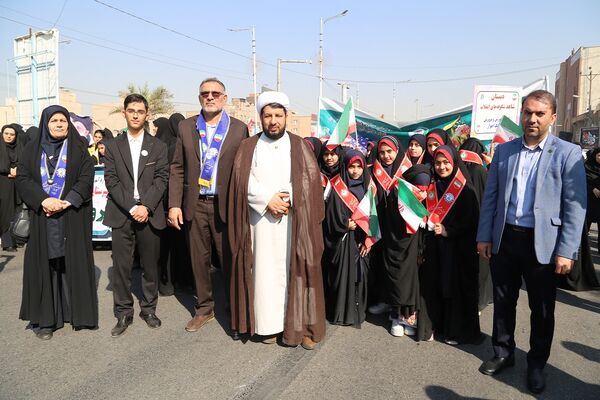 دانش آموزان اهوازی انزجار از استکبار جهانی را در قاب دوربین پانا ثبت کردند