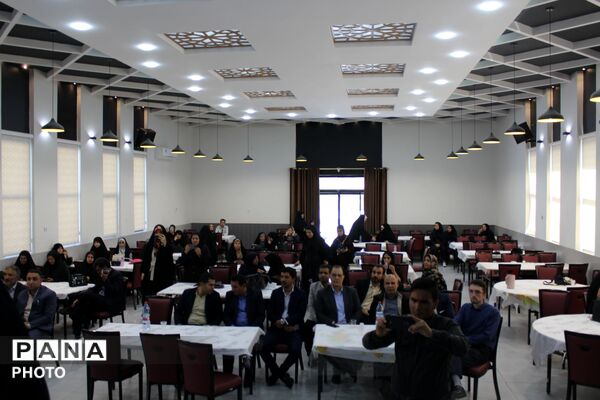 وقتی صدای خبرنگاران پانا به احترام معلمان بلند شد