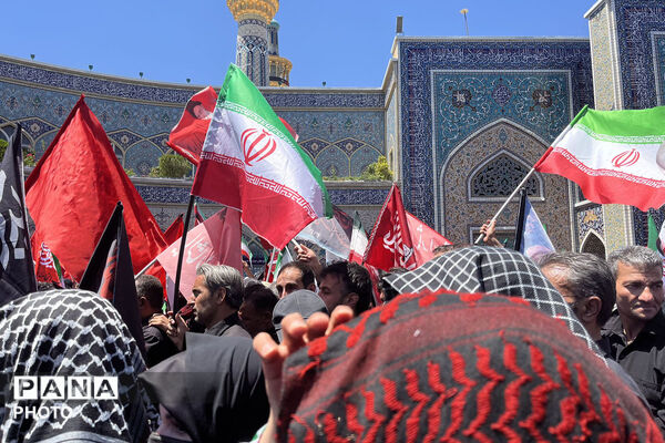مشهد در سوگ؛ بدرقه باشکوه رهبر شهید انقلاب در جوار بارگاه رضوی