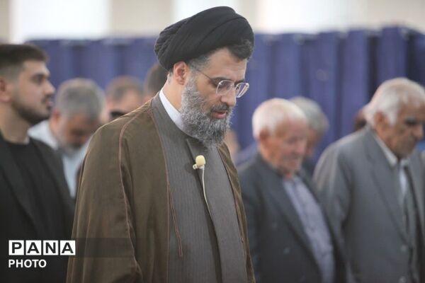 نماز جمعه؛ رنگین‌کمان ایمان و همدلی