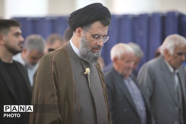نماز جمعه؛ رنگین‌کمان ایمان و همدلی