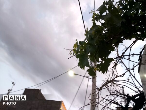 بارش رحمت الهی همراه با تگرگ در شهرستان نیشابور 