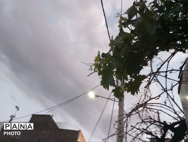 بارش رحمت الهی همراه با تگرگ در شهرستان نیشابور 