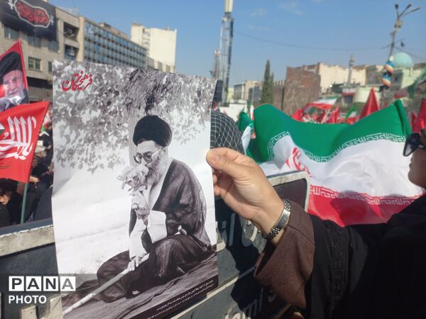 حماسه میلیونی تهران؛ وداعی که تاریخ را رقم زد