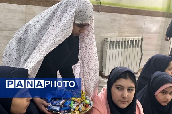 محفل پرفیض انس با قرآن در دبستان مریم بهارستان دو