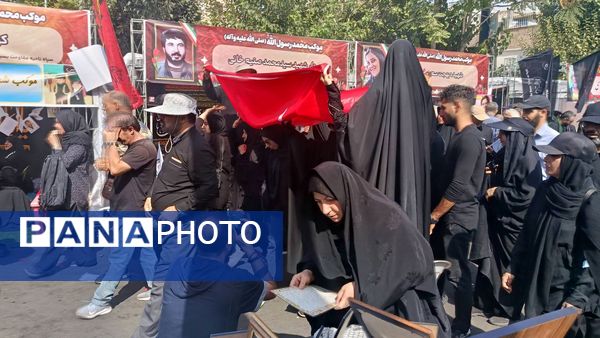 جا مانده‌ایم، اما بی‌خبر نه